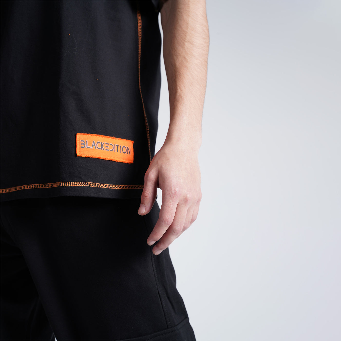 ORANGExBLACK STICHED oversized T-shirt