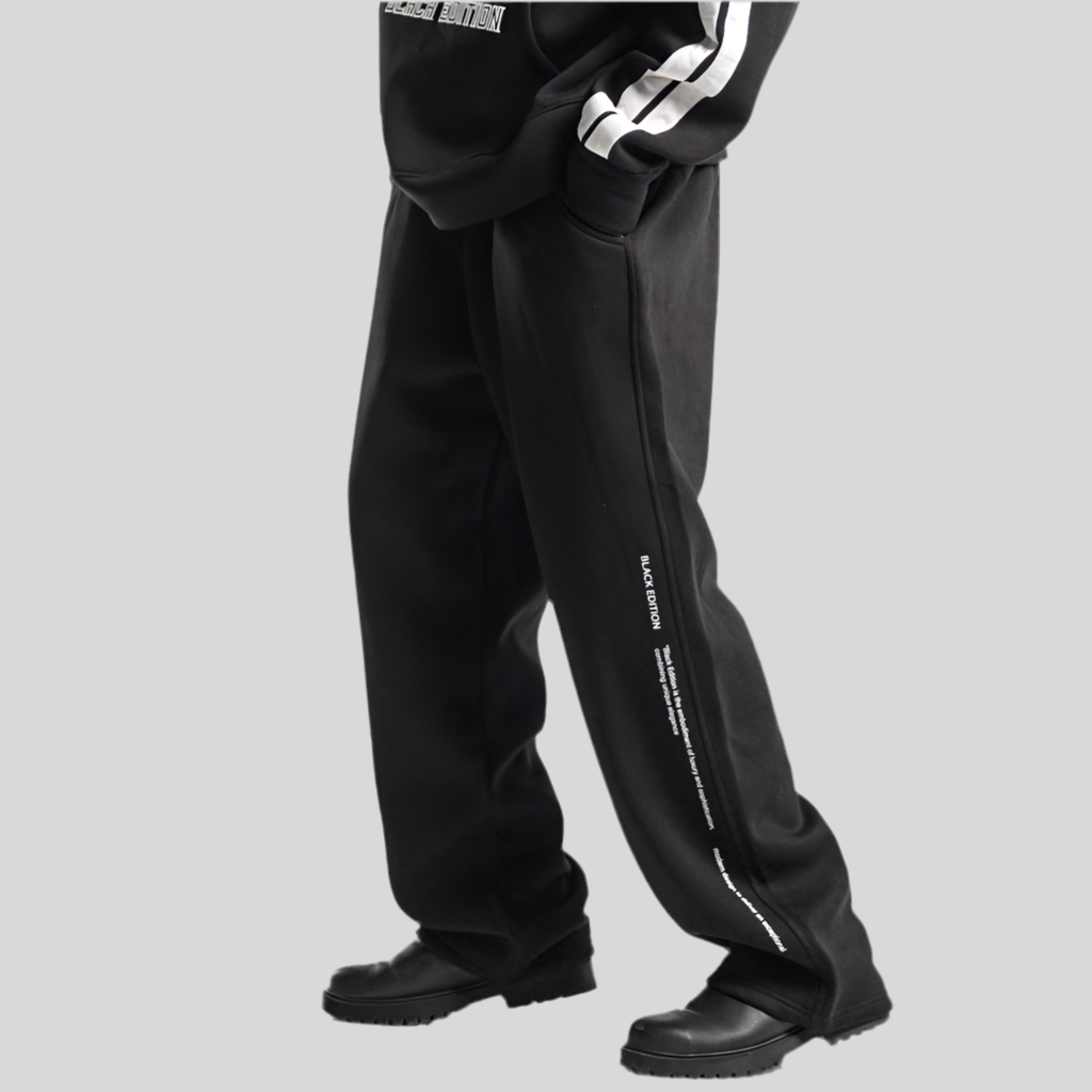 Black v44 sweatpants